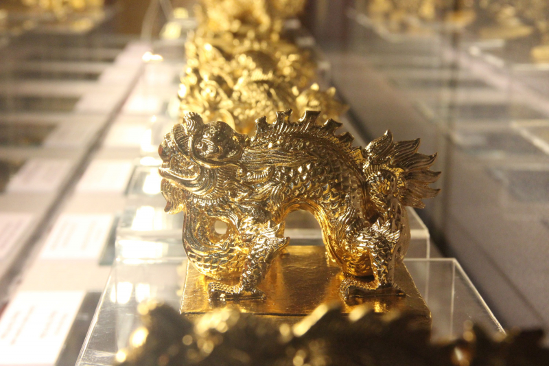 Độc đáo những “phiên bản” Kim ấn triều Nguyễn làm bằng gốp thếp vàng -0