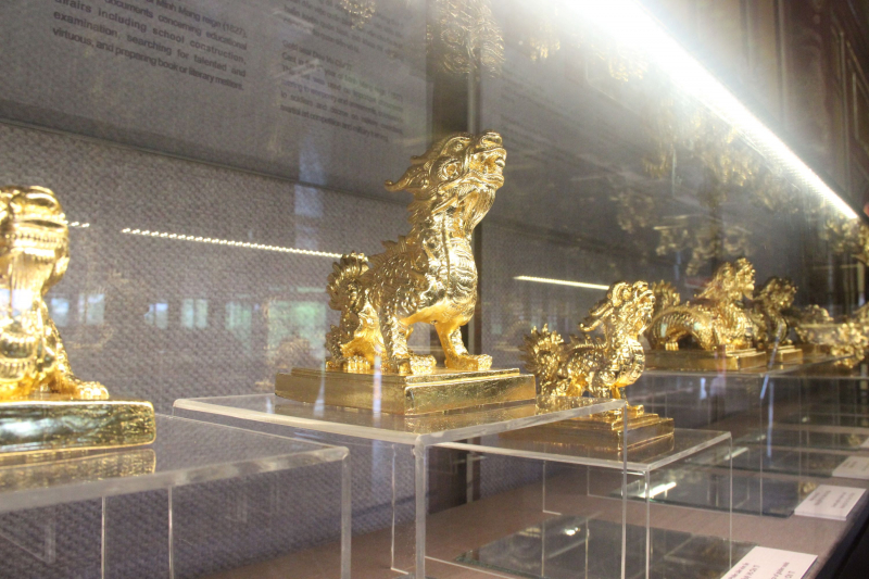 Độc đáo những “phiên bản” Kim ấn triều Nguyễn làm bằng gốp thếp vàng -0