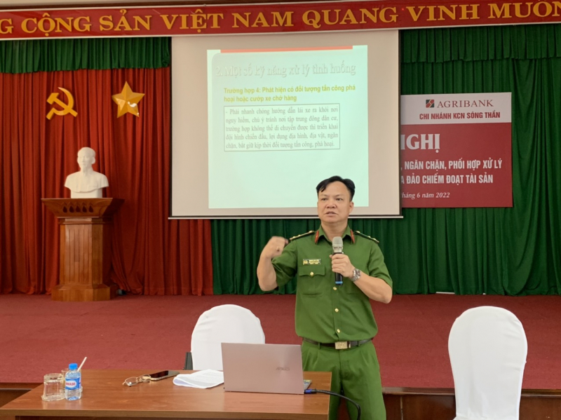 Công an Bình Dương tập huấn phòng chống tội phạm trong lĩnh vực ngân hàng -0