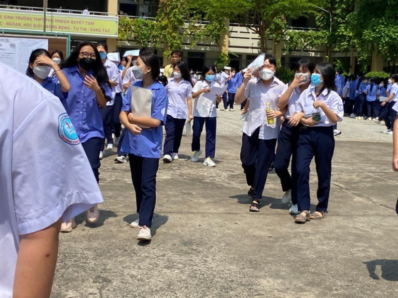 “Bất kể con thi đạt kết quả thế nào bố mẹ đều yêu con” -0