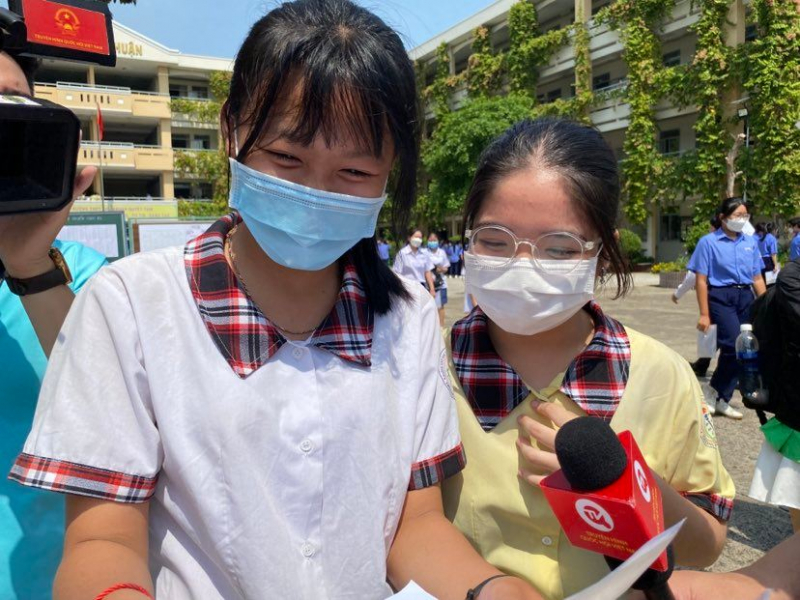 “Bất kể con thi đạt kết quả thế nào bố mẹ đều yêu con” -0