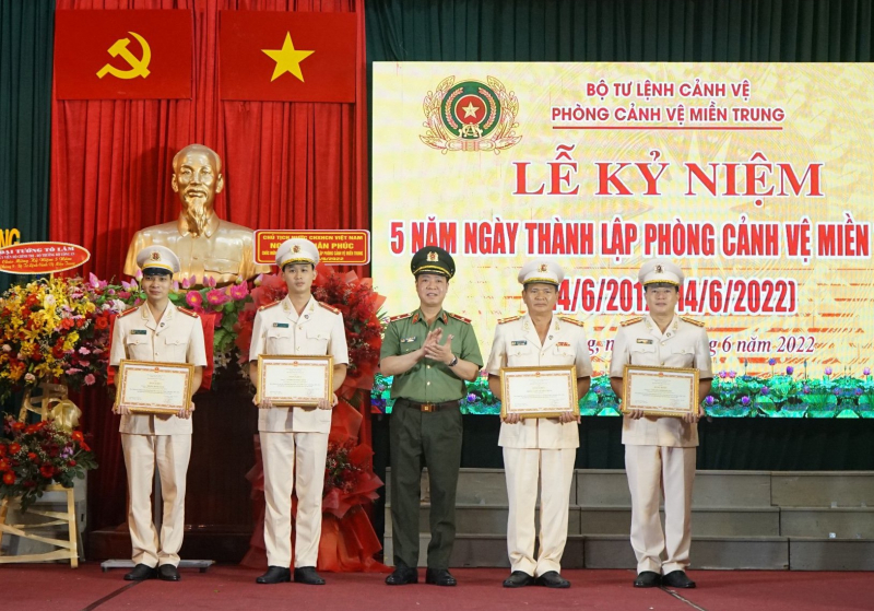 Phòng Cảnh vệ miền Trung kỷ niệm 5 năm thành lập -0