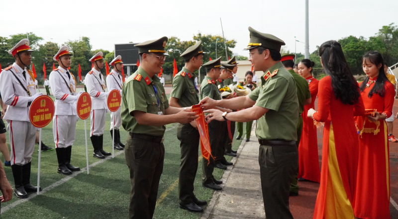 Khai mạc Hội thao kỷ niệm 60 năm Ngày truyền thống lực lượng CSND -0