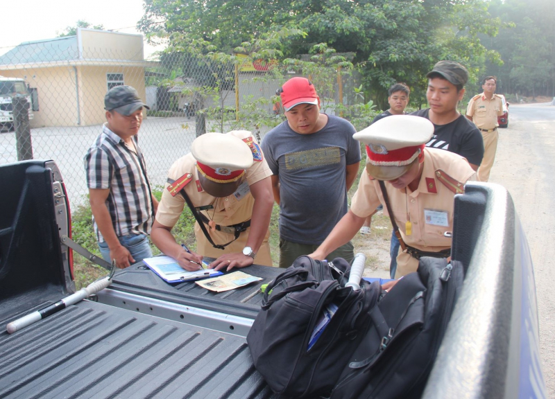 CSGT Công an tỉnh Thừa Thiên-Huế ra quân đảm bảo trật tự ATGT các lễ hội lớn -0