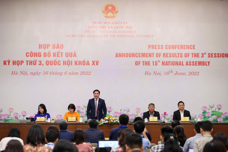 Rất đau xót khi bãi nhiệm đồng nghiệp nhưng sai phạm thì phải xử lý  -0