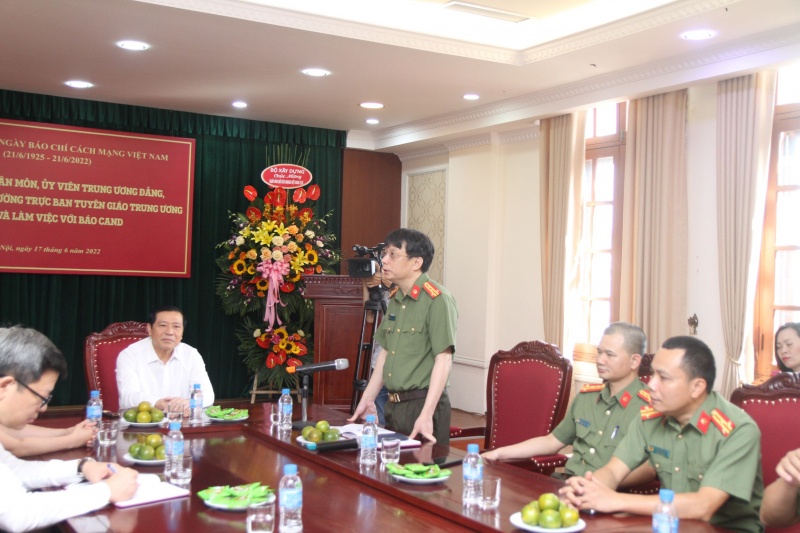 Báo CAND không quản ngại hy sinh gian khổ, xông pha vào các trận tuyến -0