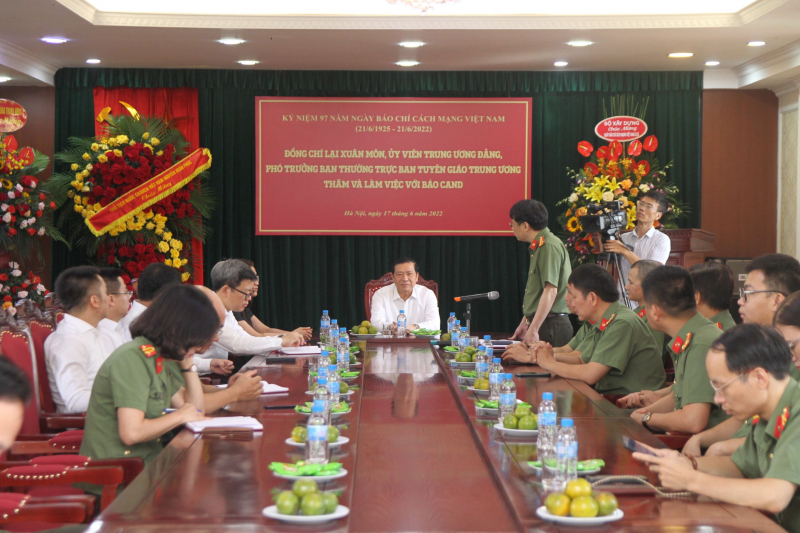 Báo CAND có vị trí, vai trò rất quan trọng trong hệ thống Báo chí Cách mạng Việt Nam -0