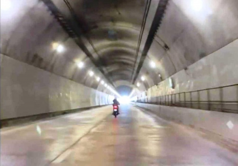 Nam thanh niên lái xe mô tô “thông chốt” đi vào hầm Hải Vân khai gì tại cơ quan Công an -0
