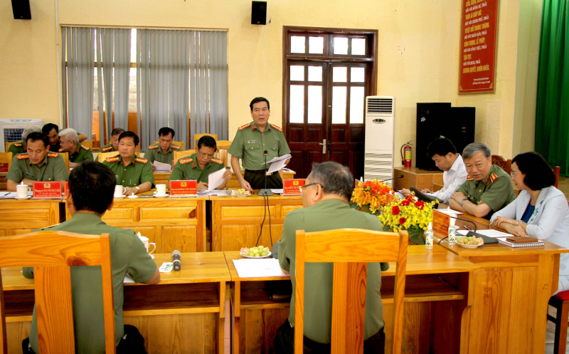 Bộ trưởng Bộ Công an đến thăm và làm việc tai Công an tỉnh Bình Phước -0