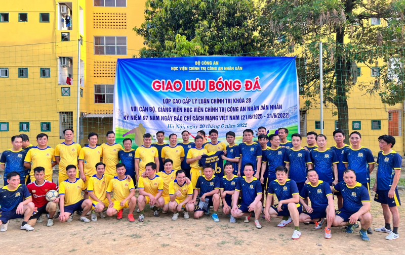 Giao lưu bóng đá trong Học viện Chính trị CAND -0