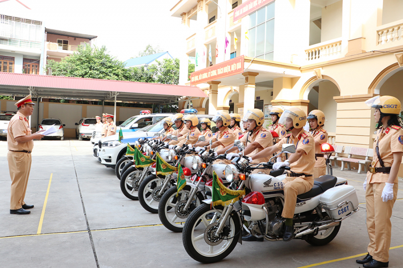 Ra quân xử lý nghiêm vi phạm nồng độ cồn, chở quá tải -0