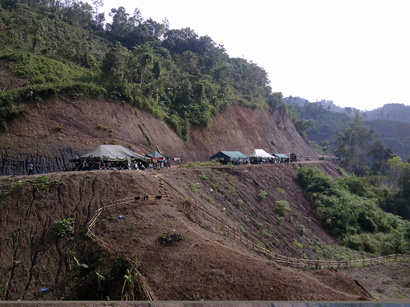 “Chiến đấu” tại điểm nóng Mường Nhé -0
