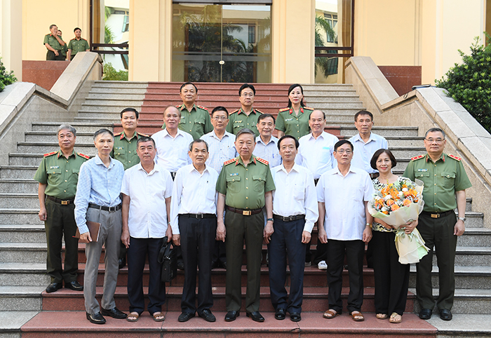Bộ Công an tri ân các cựu chuyên gia Công an thực hiện nghĩa vụ quốc tế -0