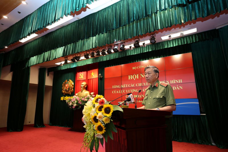 Lực lượng CSND mưu trí, dũng cảm, vì nước, vì dân quên thân phục vụ -0