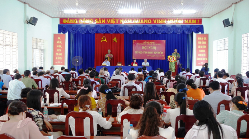 Đồng chí Lê Tấn Tới tiếp xúc cử tri tại Đức Huệ, Tân Trụ (Long An) -0