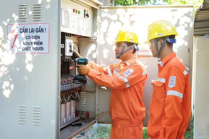 EVNNPC chủ động các giải pháp đảm bảo điện an toàn, tin cậy -0
