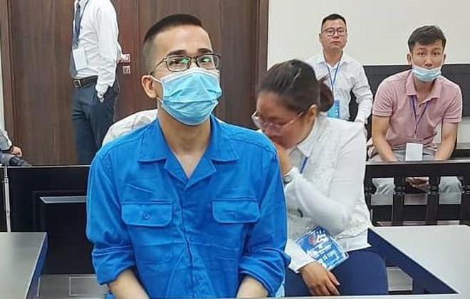 Nhóm tổ chức và môi giới cho người nước ngoài ở lại Việt Nam trái phép lĩnh án  -0