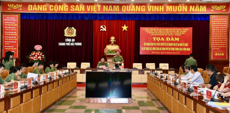 Tọa đàm “Đẩy mạnh tuyên truyền về sự nghiệp bảo vệ an ninh Tổ quốc” -0