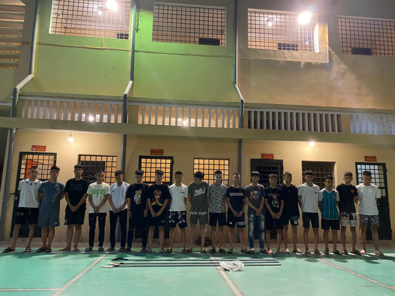 Vây bắt hàng chục thanh niên mang phóng lợn gây rối trong đêm -0