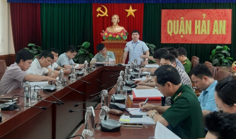 Cắm phao tiêu phục vụ di dời, giải tỏa bãi nuôi ngao không phép tại Hải Phòng -0