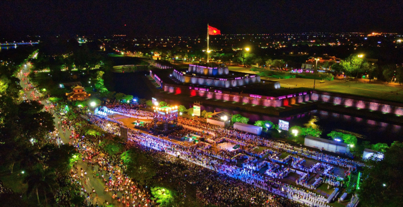 Hai kỷ lục mới được xác lập tại Festival Huế 2022 -0