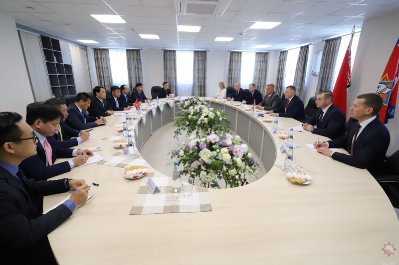 Deputy Minister Le Quoc Hung visits Belarus -0