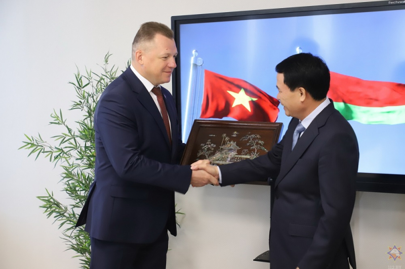 Deputy Minister Le Quoc Hung visits Belarus -0