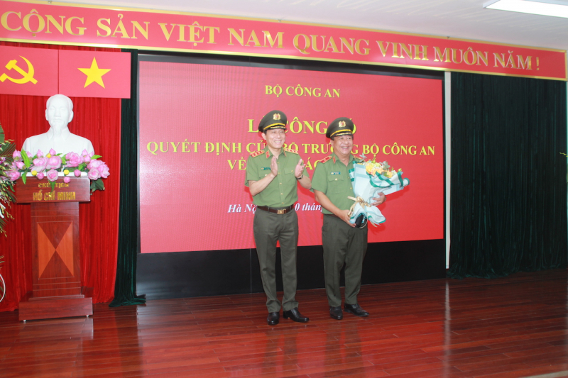 Công bố quyết định của Bộ trưởng Bộ Công an về công tác cán bộ  -0