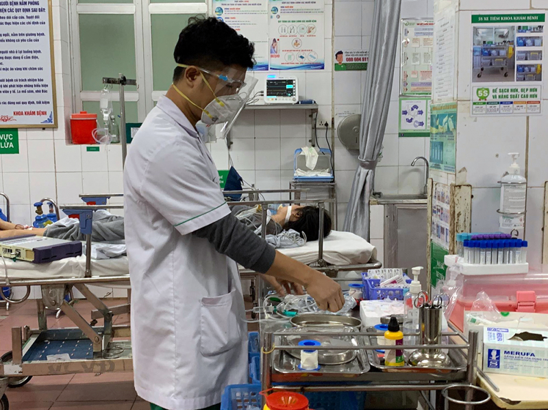 Khắc phục ngay tình trạng thiếu thuốc, thiết bị, vật tư y tế -0