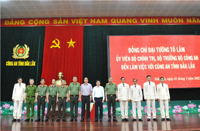 Giữ vững đảm bảo an ninh trật tự, thúc đẩy phát triển kinh tế-xã hội trên địa bàn Tây Nguyên -0