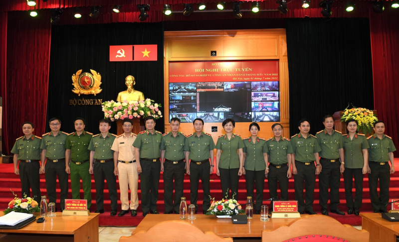 Chuyển mình đi vào thực hiện công tác chiến lược của lực lượng Công an -0