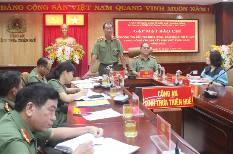 Tạo điều kiện để người dân xem những màn trình diễn võ thuật ấn tượng của lực lượng CAND  -0