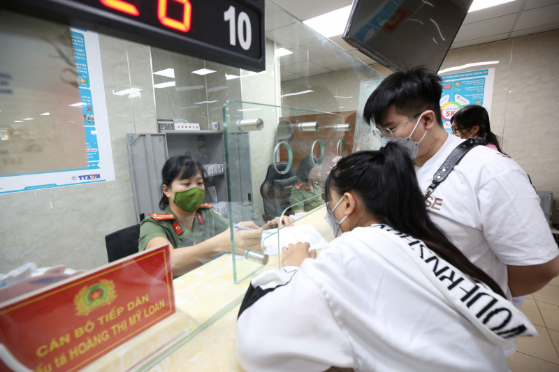 Huy động tối đa lực lượng cấp hộ chiếu phổ thông mẫu mới cho công dân -0