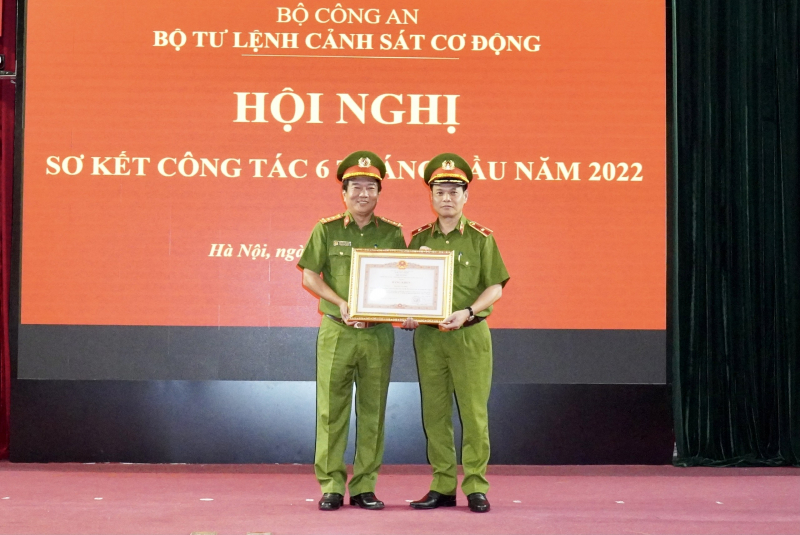 Bộ Tư lệnh Cảnh sát cơ động sơ kết 6 tháng đầu năm 2022 -0