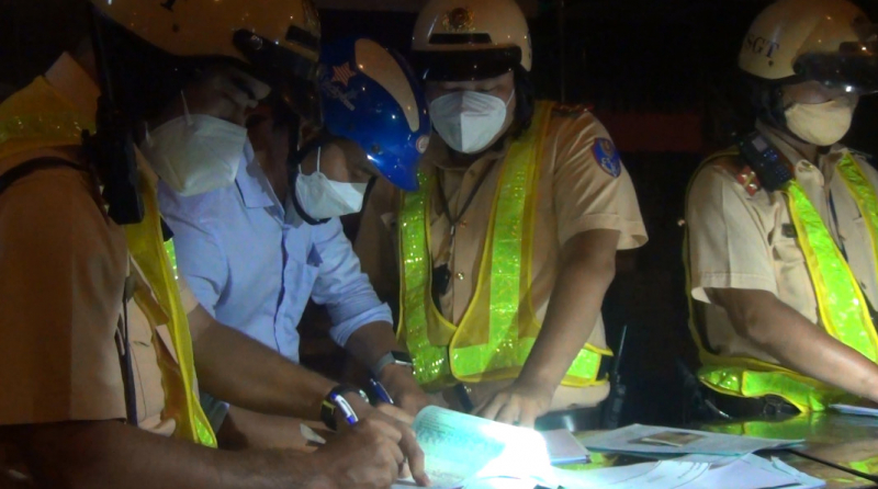 Gần 1.000 trường hợp vi phạm nồng độ cồn tham gia giao thông -0