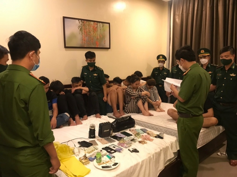 Phát hiện nhóm thanh niên tụ tập, sử dụng ma túy trong resort -0