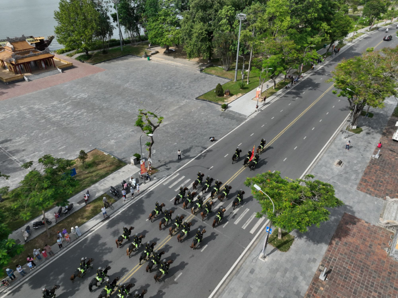 Khai mạc Chung kết Hội thi Điều lệnh, bắn súng, võ thuật CAND - Khu vực phía Nam  -0