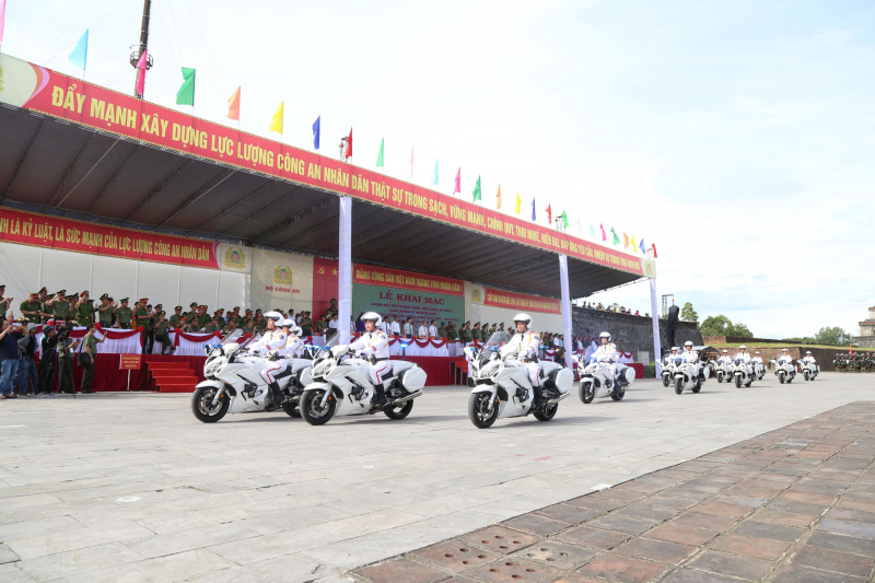 Khai mạc Chung kết Hội thi Điều lệnh, bắn súng, võ thuật CAND - Khu vực phía Nam  -0