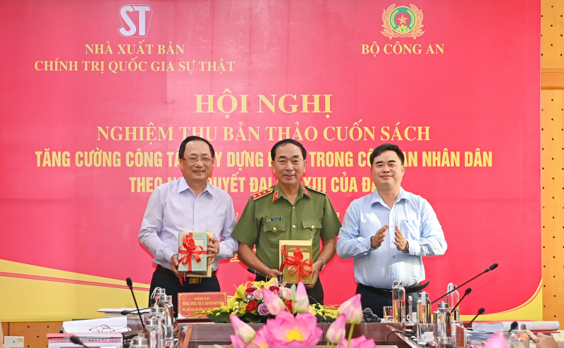 Tăng cường công tác xây dựng Đảng trong CAND theo Nghị quyết Đại hội XIII của Đảng -0