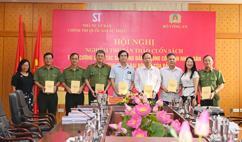 Tăng cường công tác xây dựng Đảng trong CAND theo Nghị quyết Đại hội XIII của Đảng -0