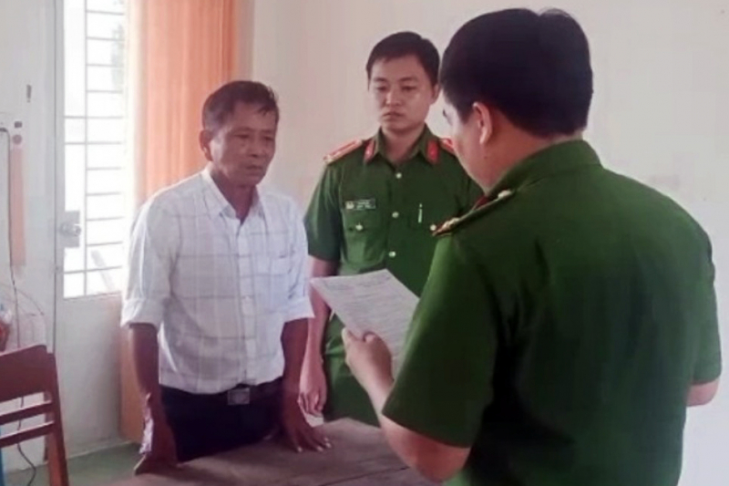 Làm giả công văn của UBND huyện để lừa bán cát -0