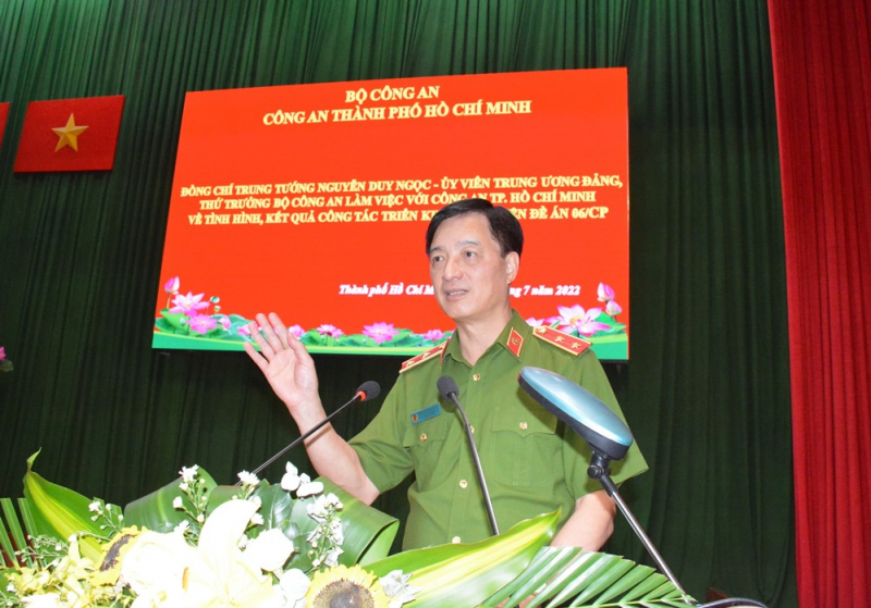 Police in Ho Chi Minh City reinforce 100 officers to step up Project 06  -0