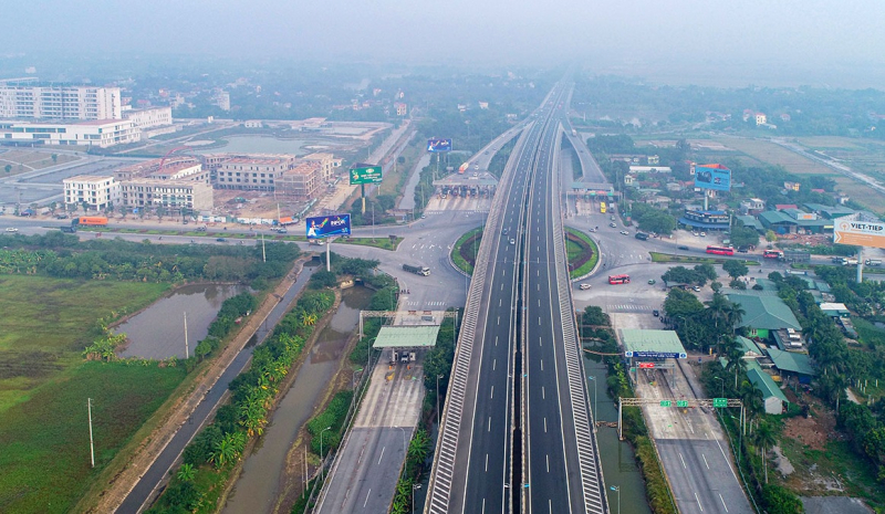 Đầu tư hình thức BOT là một nỗ lực đáng kể của chính phủ Việt Nam để nâng cao chất lượng cơ sở hạ tầng. Nhờ đó, các dự án về đường cao tốc, cầu và tuyến đường chính đã được triển khai trên diện rộng, mở ra nhiều cơ hội cho các doanh nghiệp đầu tư. Xem hình ảnh liên quan để hiểu thêm về cách thức BOT hoạt động.