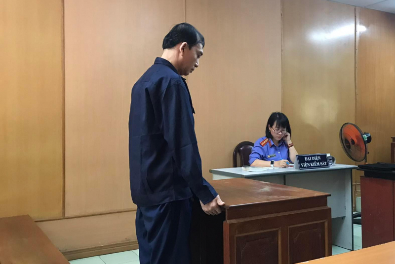 Buôn lậu hàng hoá từ Trung Quốc về Việt Nam hơn chục tỷ đồng, lãnh 10 năm tù -0