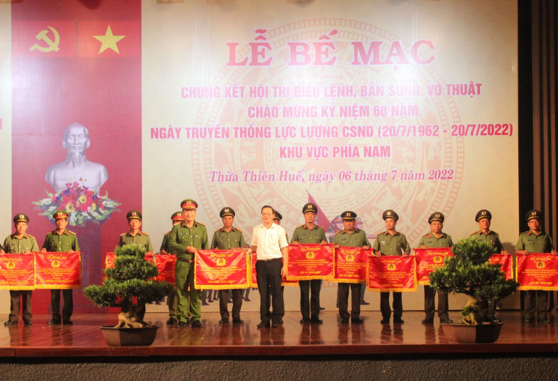 Bế mạc Chung kết Hội thi Điều lệnh, bắn súng, võ thuật CAND - Khu vực phía Nam năm 2022 -0