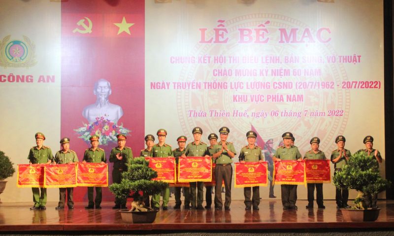 Bế mạc Chung kết Hội thi Điều lệnh, bắn súng, võ thuật CAND - Khu vực phía Nam năm 2022 -0