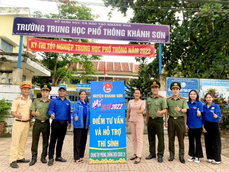 Nhiều động thái đẹp của Tuổi trẻ Công an Khánh Hòa khi “Tiếp sức mùa thi” -0