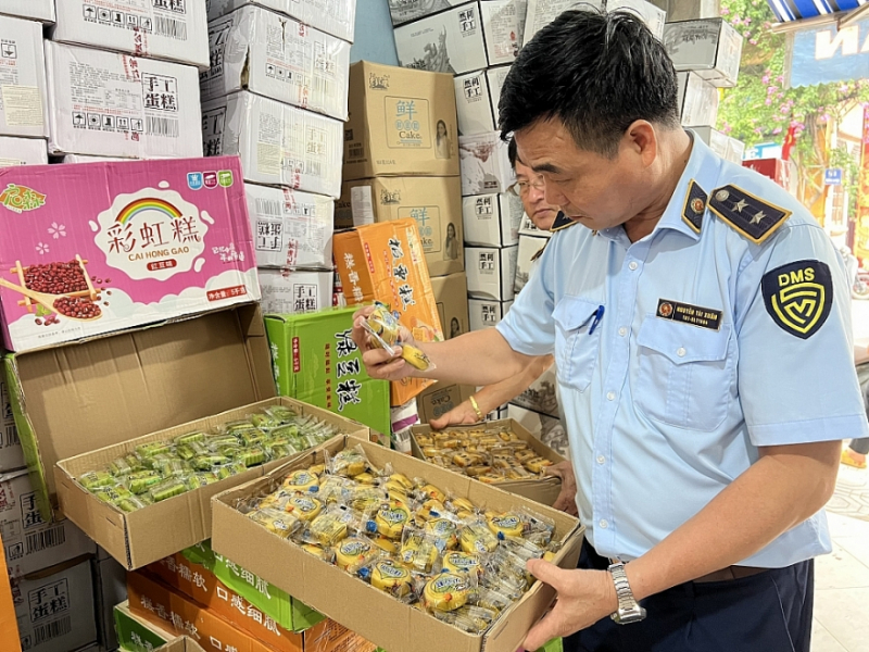 Phát hiện và thu giữ hơn 5.000 chiếc bánh trung thu không rõ nguồn gốc -0