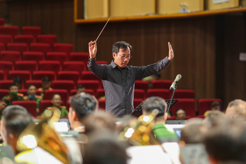 Hàng trăm nghệ sĩ – chiến sĩ Cảnh sát trong và ngoài nước rộn ràng chuẩn bị biểu diễn tại bờ Hồ -1