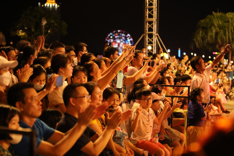 Đại nhạc hội Take me to the Sun thu hút hàng vạn khán giả tại Đà Nẵng -1